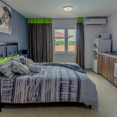 Omira Apartment Suites וילמסטאד מראה חיצוני תמונה