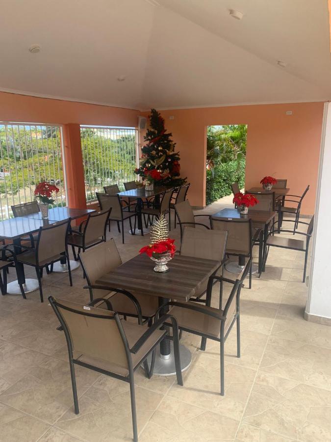 Omira Apartment Suites וילמסטאד מראה חיצוני תמונה