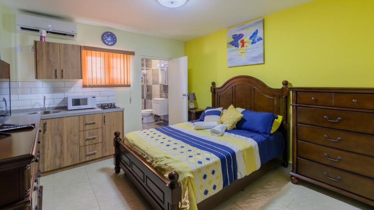 Omira Apartment Suites וילמסטאד מראה חיצוני תמונה