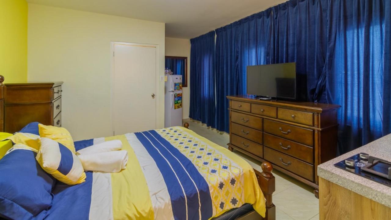 Omira Apartment Suites וילמסטאד מראה חיצוני תמונה
